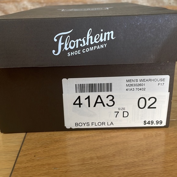 Florsheim black dress shoes, men’s/boys size 7, worn once - Picture 4 of 5